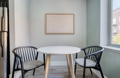 Mountain View Apartment | Chic Mountain View 1BR w/BBQ & Spa, nr Shops & Dining, by Blueground