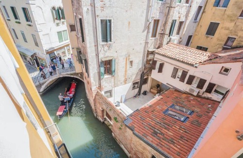 Castello Apartment | Chic, Newly Renovated Apartment in the Best Location in Town