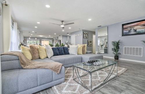 Signal Hill House | Chic Orlando Family Getaway with Fenced Yard!