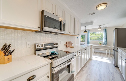 Venice House | Chic Port Charlotte Home ~ 9 Mi to Englewood Beach