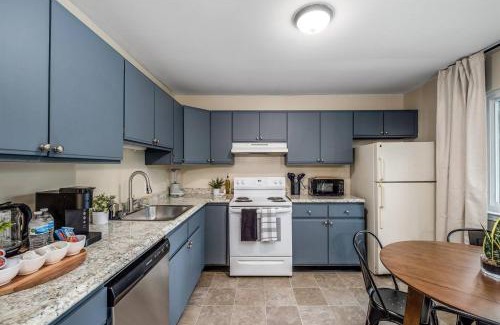 Ypsilanti Apartment | Chic Remodeled Retreat Near EMU- Easy Commute apts
