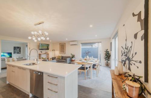 Halswell House | Chic Retreat - Modern Comforts & Game Room Fun