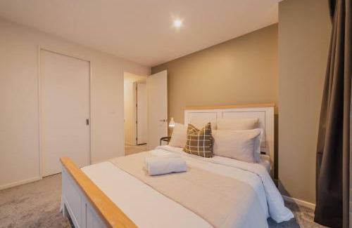 Halswell House | Chic Retreat - Modern Comforts & Game Room Fun