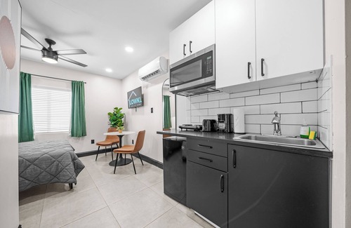 West Avenue Hotel | Chic SoBe Studio | Free Parking & More