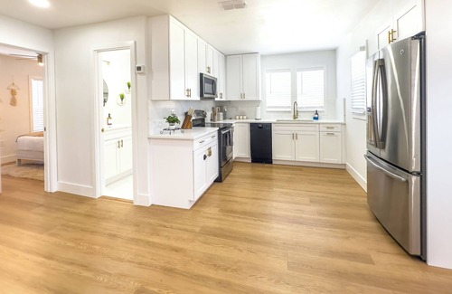 Sun Bay South House | Chic South Tampa dreamy house
