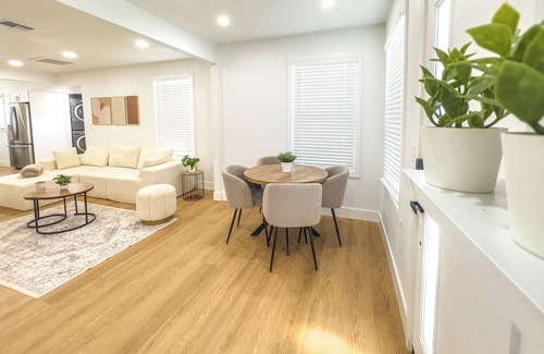 Sun Bay South House | Chic South Tampa dreamy house