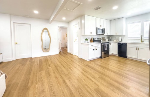 Sun Bay South House | Chic South Tampa dreamy house
