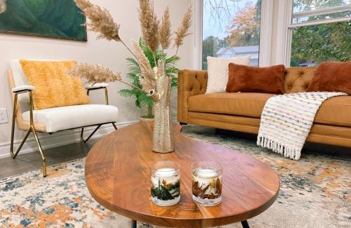 Newmarket Apartment | Chic, Spacious Newmarket Home off Yonge St