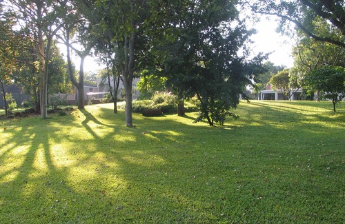 Harare Apartment | Chic studio nestled in a lovely garden with pool - 2254
