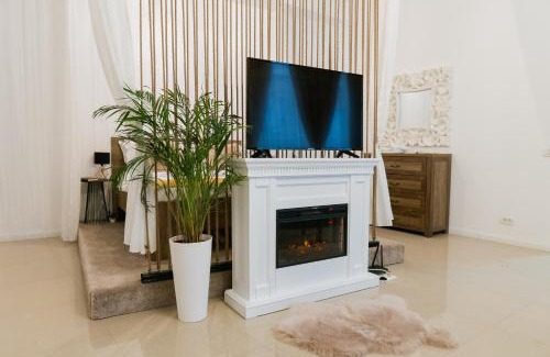 Sector 3 Apartment | Chic Studio
