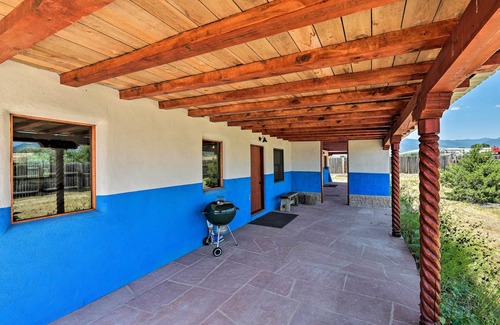 El Prado Apartment | Chic Studio w/Grill - 25 Mins to Taos Ski Valley!