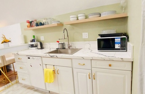 Springville Apartment | Chic studio with WiFi and AC in serene Springville