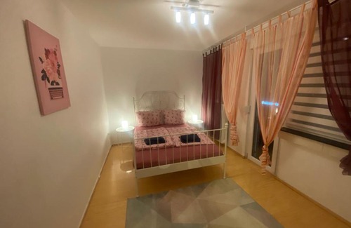 Mainz City Center Apartment | Chic & Trendy Mainz Apartment near cetral station