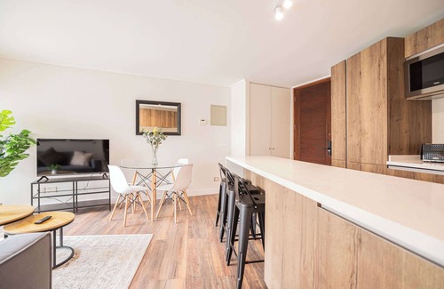 Apoquindo Apartment | Chic Urbant: Unique Stay Manquehue - 2BR Modern Design