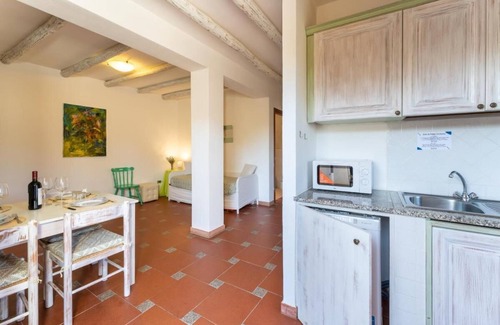 Golfo di Marinella Apartment | Chic Villa Antonina One Bedroom unit 6 sleeps 4