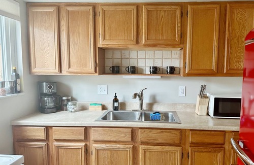 Westerville House | Chic, Welcoming Townhouse with Private Patio