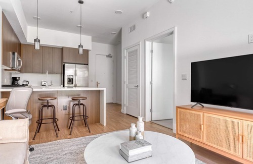 Warner Center Apartment | Chic Woodland Hills 1BR w/Pool & Gym, near Warner Center, by Blueground