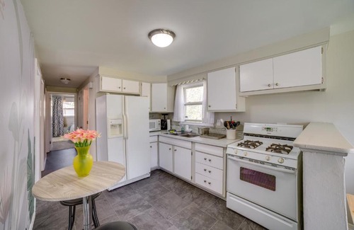 Chatham House | Chicago Home Near Navy Pier and Shedd Aquarium!