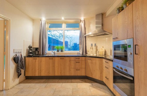 Diessen House | Child friendly detached villa with hot tub