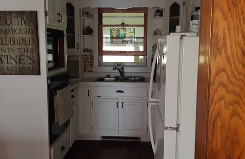 Wollaston Cottage | Child/Pet Friendly CottagenLoon Calls - Zoom Calls