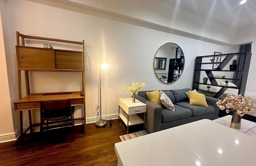 Greenwich Village Apartment | Chill in the Village