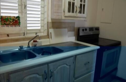 Ocho Rios Condo | Chill on tha hill/free wi fi A/c, free wi fi, gated community