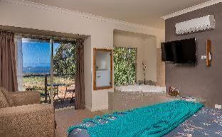 Shadforth Cabin | Chimes Spa Retreat
