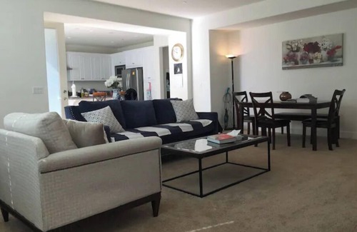 Chino House | Chino Beautiful 4 Bedroom Home-奇诺新高端4房3衛别墅整租