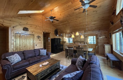 Hayward Cabin | Chippewa Flowage Adventure Base: Fish, Kayak, Explore!