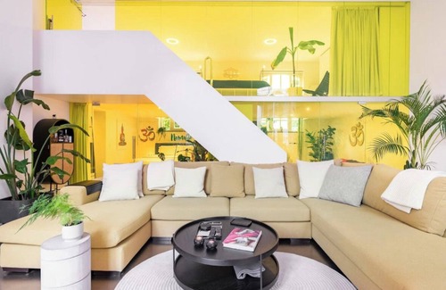 Ixelles Condo | Chique surya yoga loft in the heart of Ixelles w/parking.