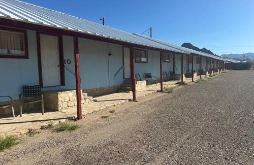 Study Butte-Terlingua Hotel | Chisos Mining Company Motel