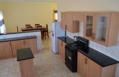 Victoria Falls House | Chitova’s Guesthouse