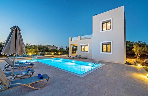 Atsipópoulon Villa | Chloe villa , 3 bedrooms,Countryside,pool, near taverns