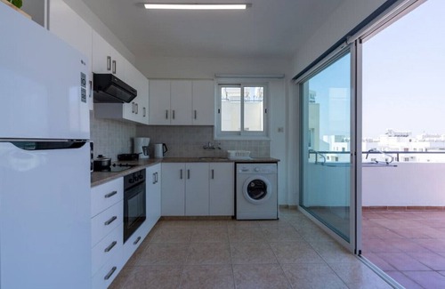 Skala Apartment | Chloris 3- Bedroom Apartment W/Terrace in Larnaca