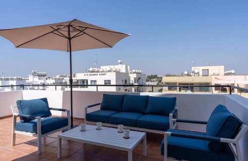 Skala Apartment | Chloris 3- Bedroom Apartment W/Terrace in Larnaca
