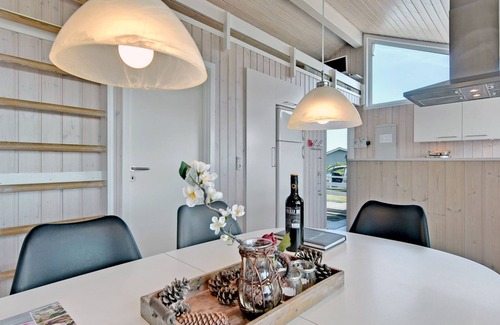 Lakolk House | "Chrisse" - 550m from the sea by Interhome