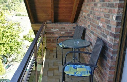 Cond Apartment | Christ, Helga - Large apartment