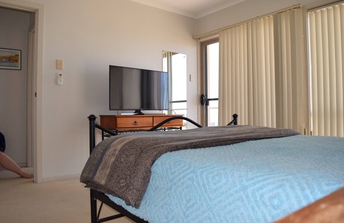 Adelaide House | Christies Sea Urchin