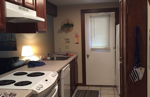 Overlook Park Cabin | CHRISTMAS JUST OPENED UP! BOOK NOW!nNOT FANCY! GREAT CABIN/RATE, BEST LOCATION!
