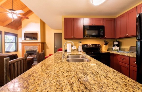 Daytona Beach Shores House | Christmas Mountain Village™ - Wisconsin Dells - 2 Bedroom Townhome