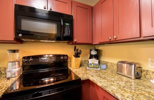 Daytona Beach Shores House | Christmas Mountain Village™ - Wisconsin Dells - 2 Bedroom Townhome