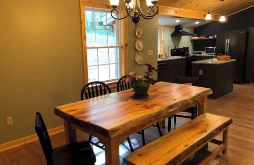 Pickens Cabin | Christy's Creekside Cabin - calm, cozy, comfort