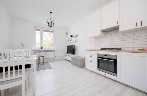 Praga Poludnie Apartment | Chrzanowskiego 7 Bright Apartment Pet Friendly
