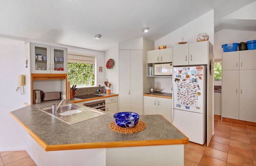 Opito Bay House | Chuck’s Retreat - Opito Bay Holiday Home