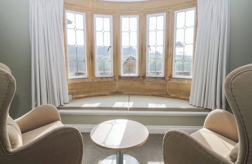Heligan Cottage | CHUDLEIGH CHARM AT HARCOMBE HOUSE, with pool in Chudleigh