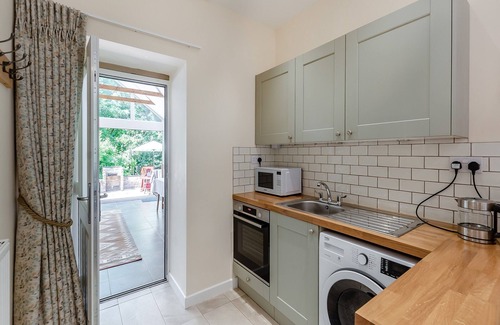Matlock Cottage | Church Cottage nestles in the grounds of the Old Vicarage in Darley Bridge.