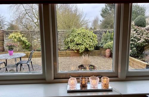 Lydford-on-Fosse House | Church Farm Barn Annex
