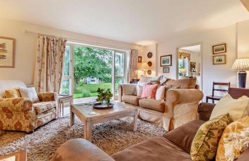 Campsea Ashe House | Church Farmhouse Annexe