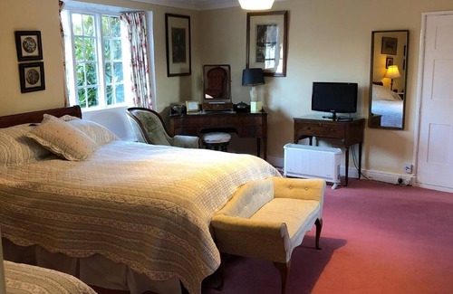 Lighthorne Bed & Breakfast | Church Hill Farm B&B