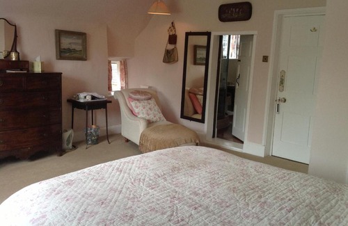 Lighthorne Bed & Breakfast | Church Hill Farm